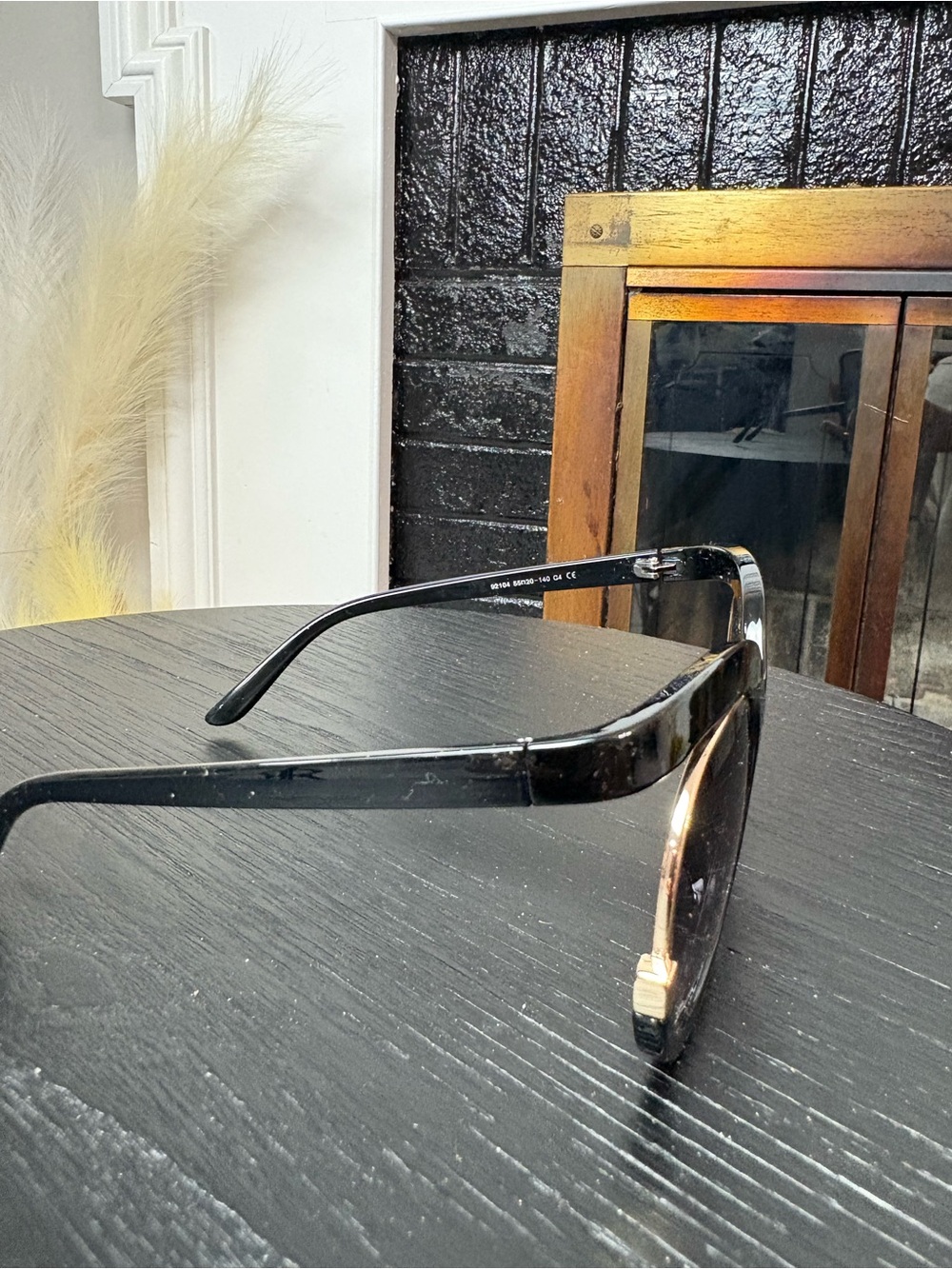 Black Oversized Round Women's Sunglasses - Picture 2 of 4